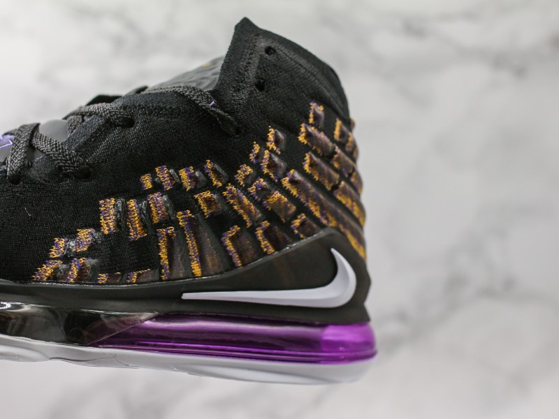 Nike LeBron 17 Modelo 102M - Modo Zapatillas | zapatillas en descuento
