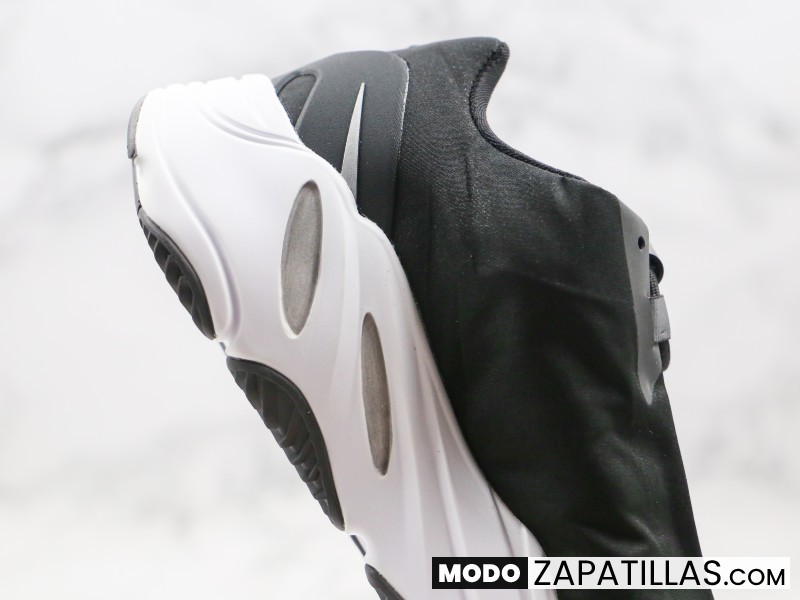 Yeezy Boost 700 MNVN Modelo 101M - Modo Zapatillas | zapatillas en descuento