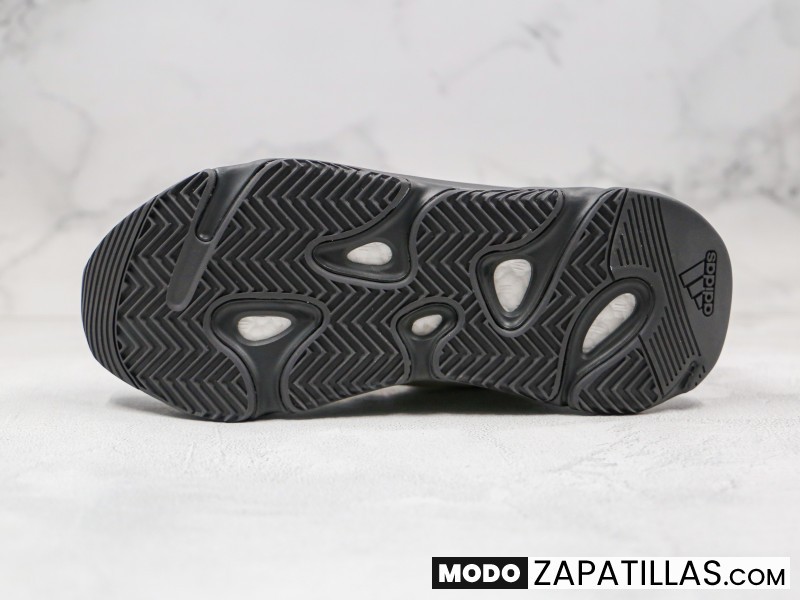 Yeezy Boost 700 MNVN "Bone" Modelo 102M - Modo Zapatillas | zapatillas en descuento