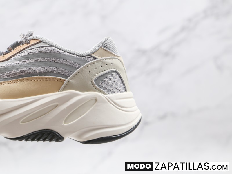 Yeezy Boost 700 "Cream" Modelo 107M - Modo Zapatillas | zapatillas en descuento