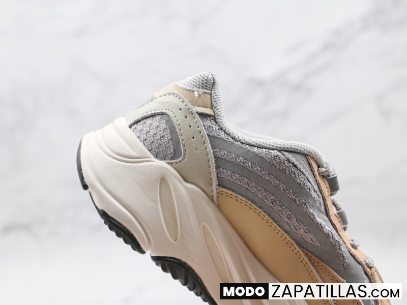 Yeezy Boost 700 "Cream" Modelo 107M - Modo Zapatillas | zapatillas en descuento