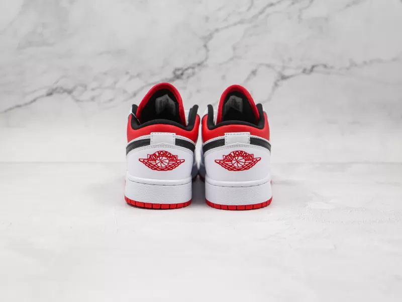 Nike Air Jordan 1 Low Modelo 112M - Imagenes Modo Zapatillas | Moda Zapatillas Hombre · Zapatillas de Mujer | Nike · Adidas