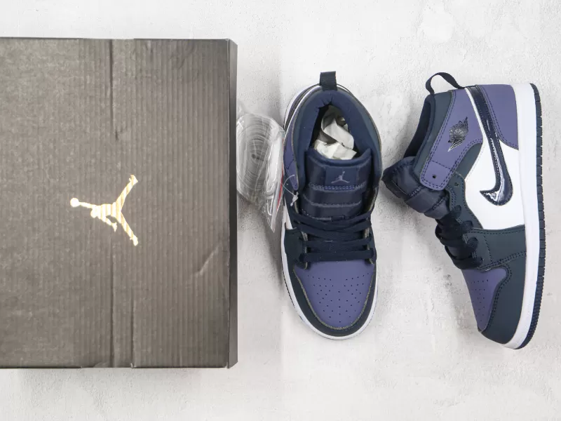 Nike Air Jordan 1 Mid Modelo 118H - Imagenes Modo Zapatillas | Moda Zapatillas Hombre · Zapatillas de Mujer | Nike · Adidas