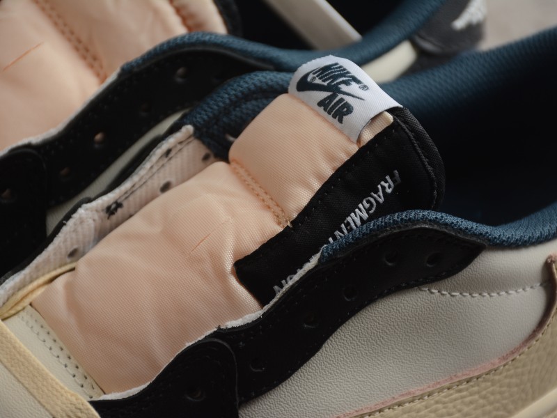 Nike Air Jordan 1 Retro Low OG SP Fragment x Travis Scott - Modo Zapatillas | zapatillas en descuento