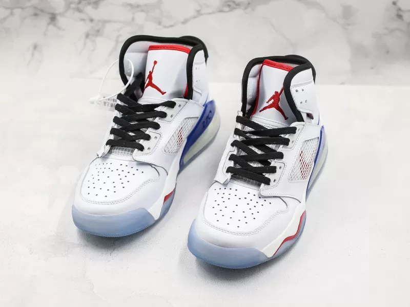 Nike Jordan Mars Modelo 109H - Imagenes Modo Zapatillas | Moda Zapatillas Hombre · Zapatillas de Mujer | Nike · Adidas