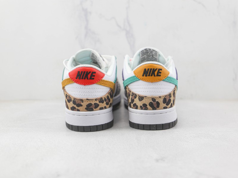 Nike SB Dunk Low "Light Bone" Modelo 205H - Modo Zapatillas | zapatillas en descuento